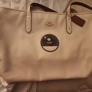 Minnie Mouse City Zip Tote